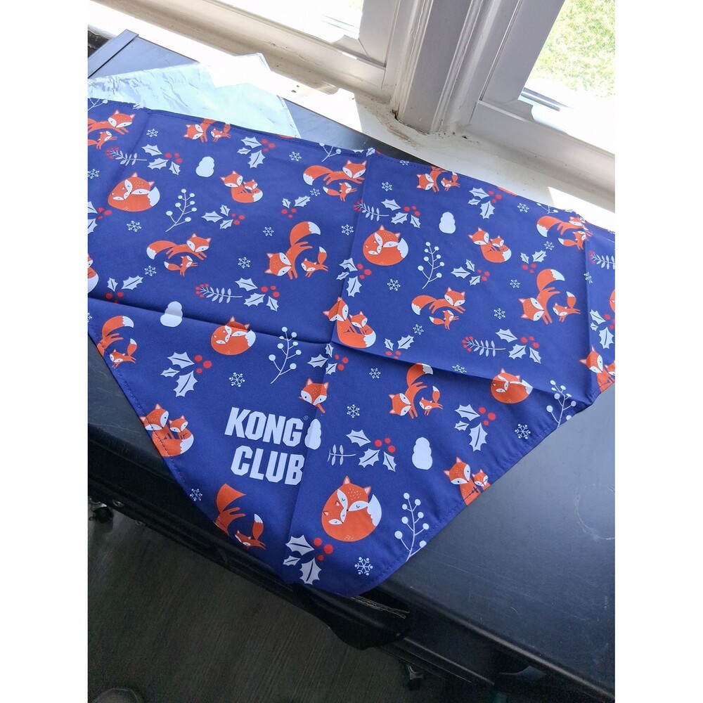 212 Christmas Winter Red Foxes Kong Club Bandana Dogs XL NWT Collectors Release
